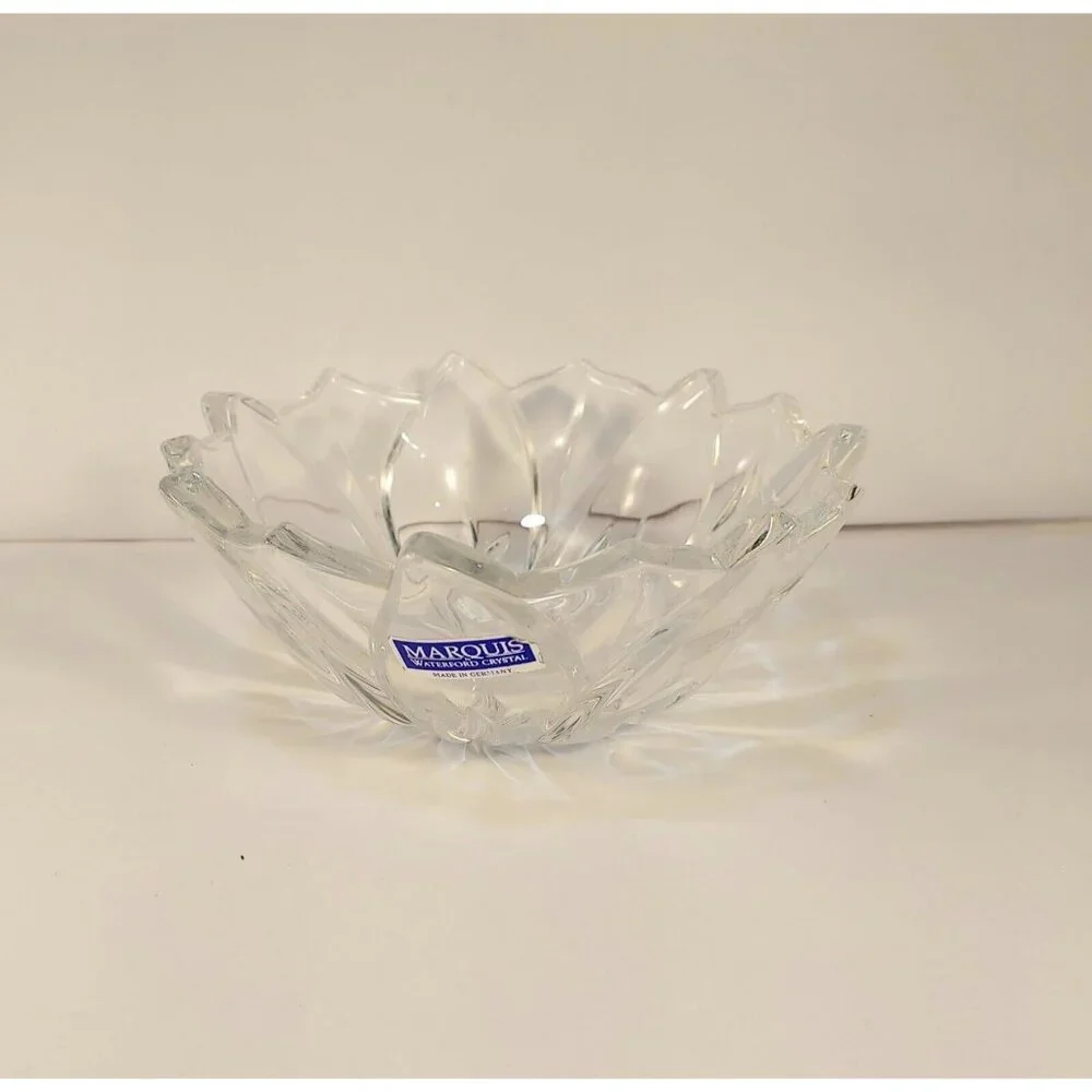 Marquis Waterford Crystal Bowl Christmas Poinsettia Candy Signed 5 Inch Diameter - Picture 8 of 13